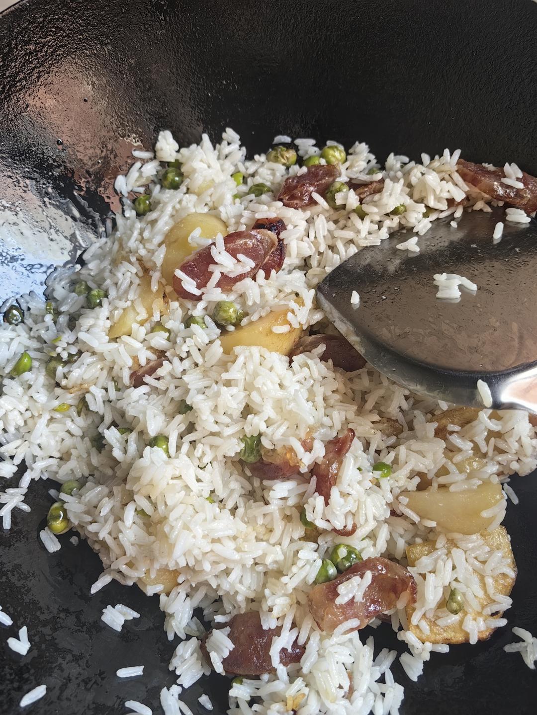 土豆饭，香掉牙的锅巴洋芋饭