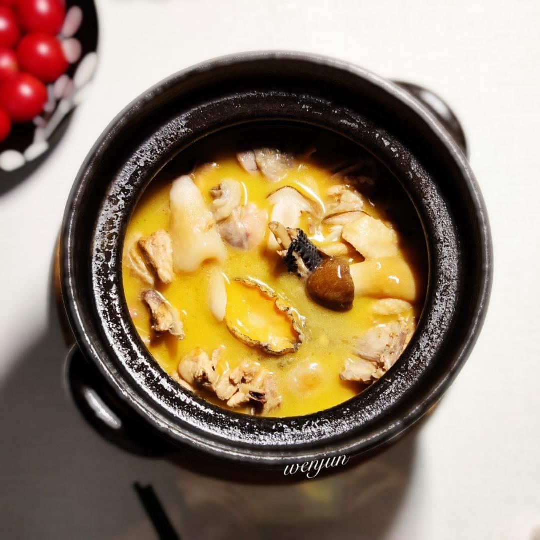 赤松茸煲鸡汤