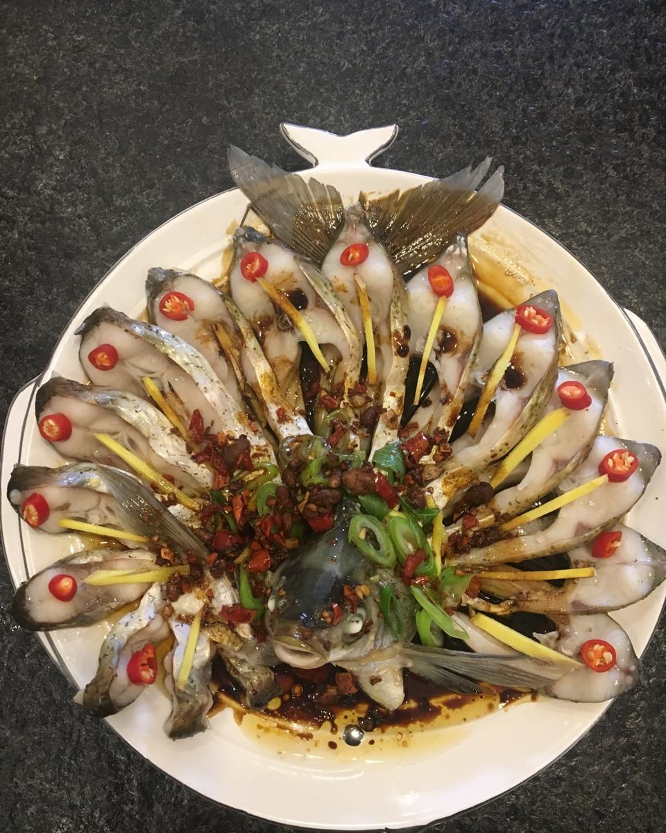 年夜饭的颜值担当<孔雀开屏鱼>