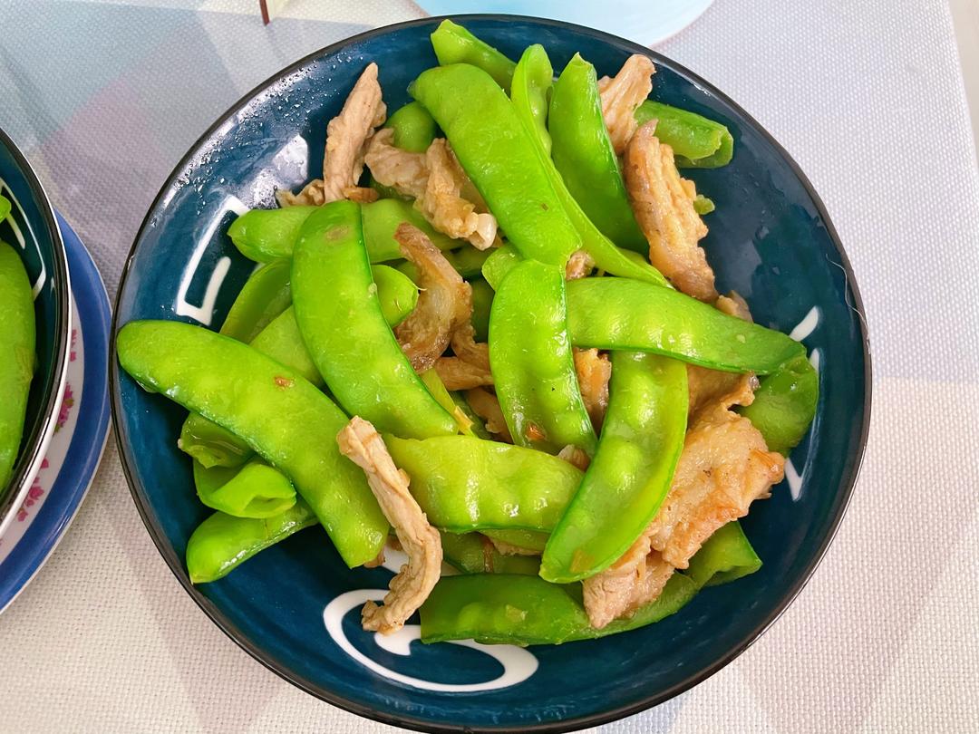 下饭的荷兰豆炒猪肉的做法