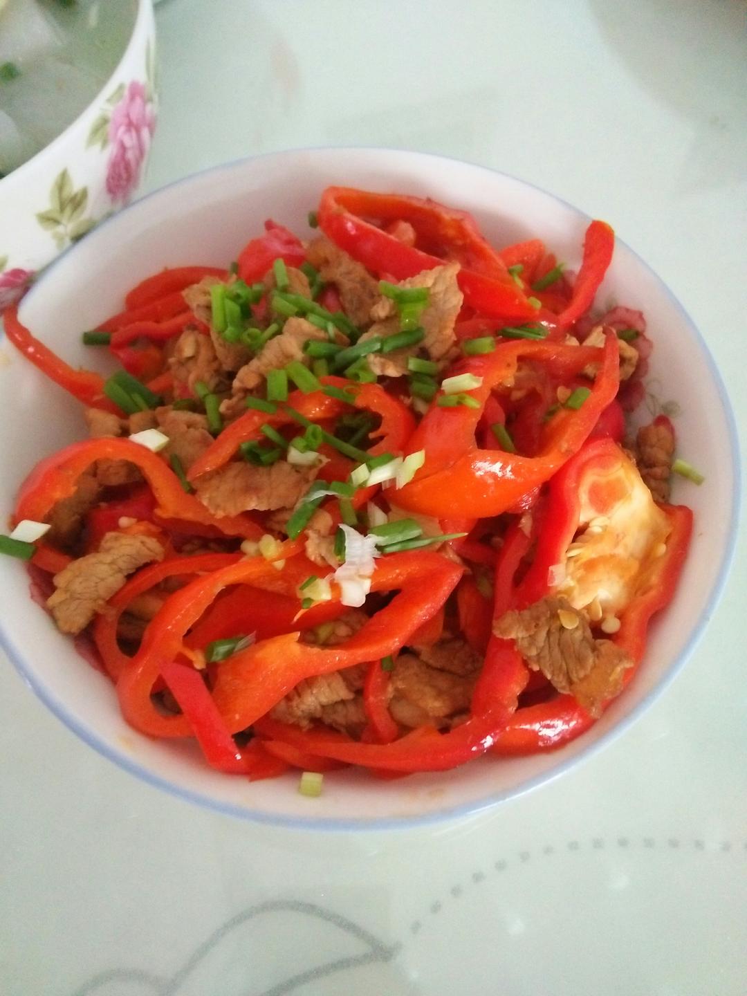 红辣椒炒肉