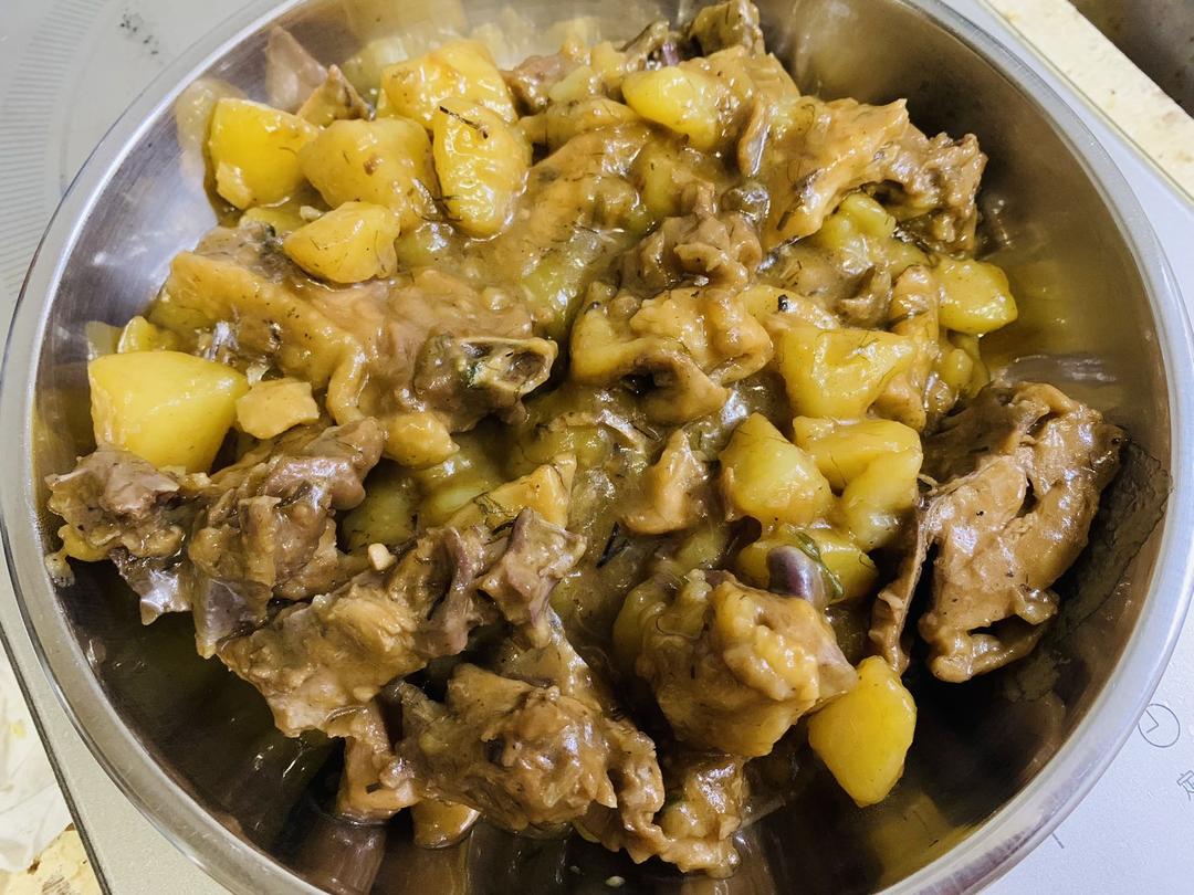 土豆焖鸡腿