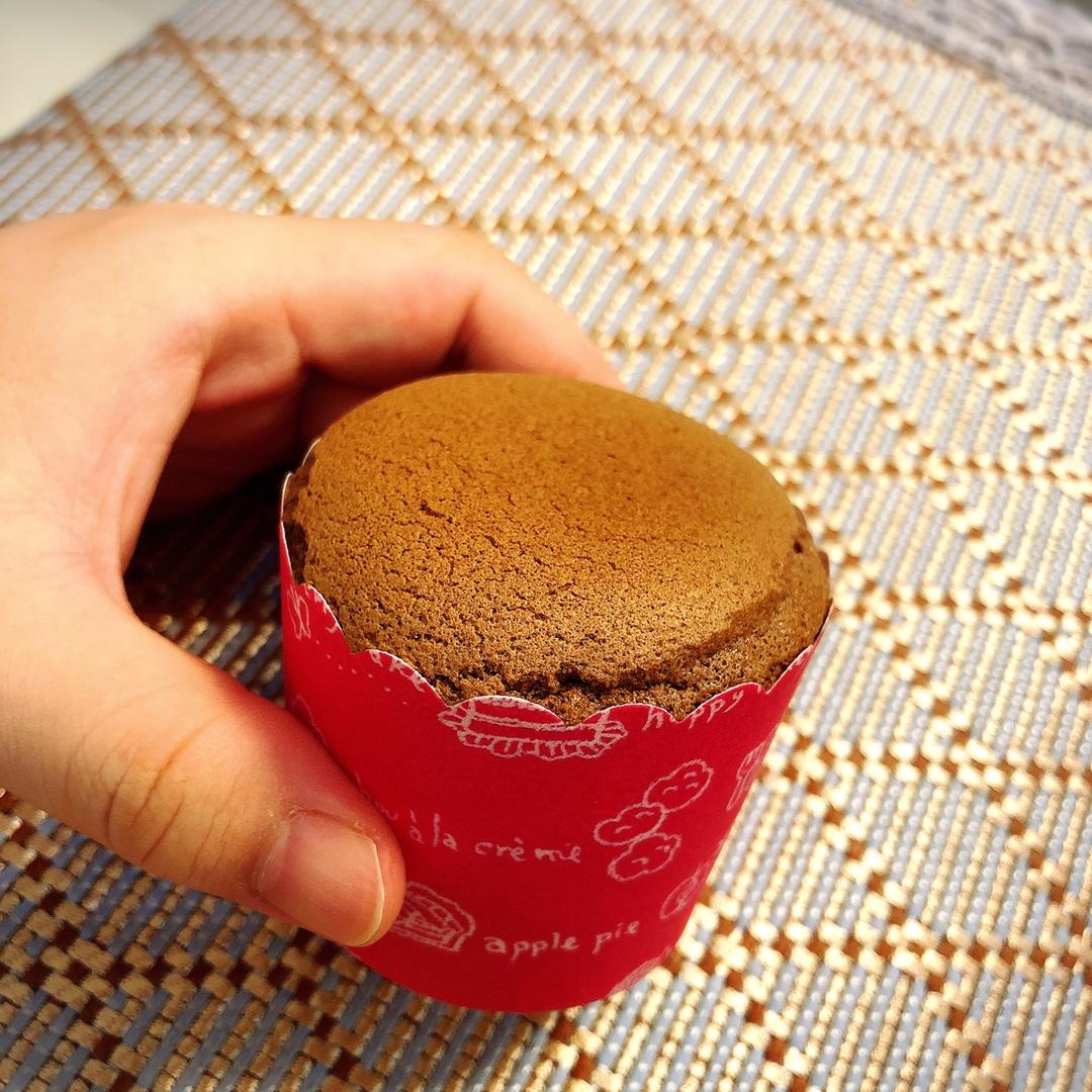 不消泡的可可巧克力戚风蛋糕