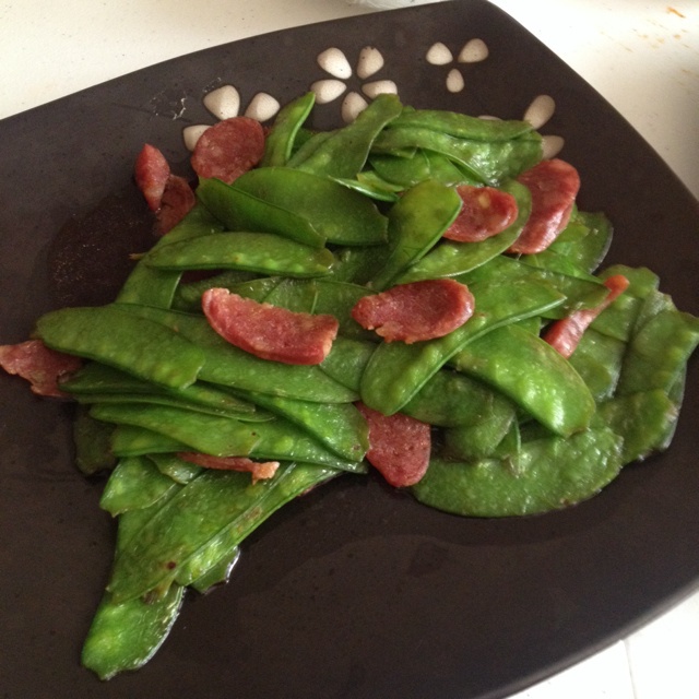 腊肠炒荷兰豆