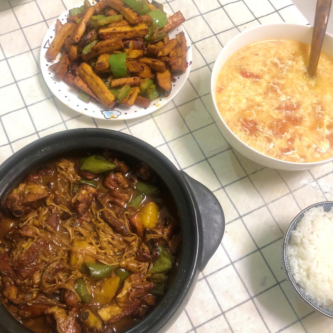 黄焖鸡米饭