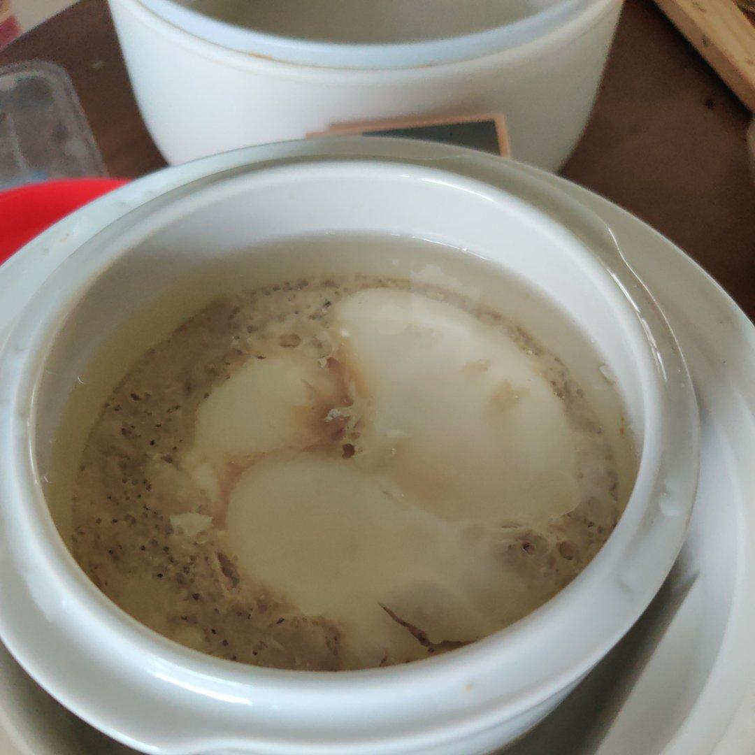 南昌鸡蛋肉饼瓦罐汤！是鸡蛋死死压着肉饼卧在罐底的那种！（电炖盅版）