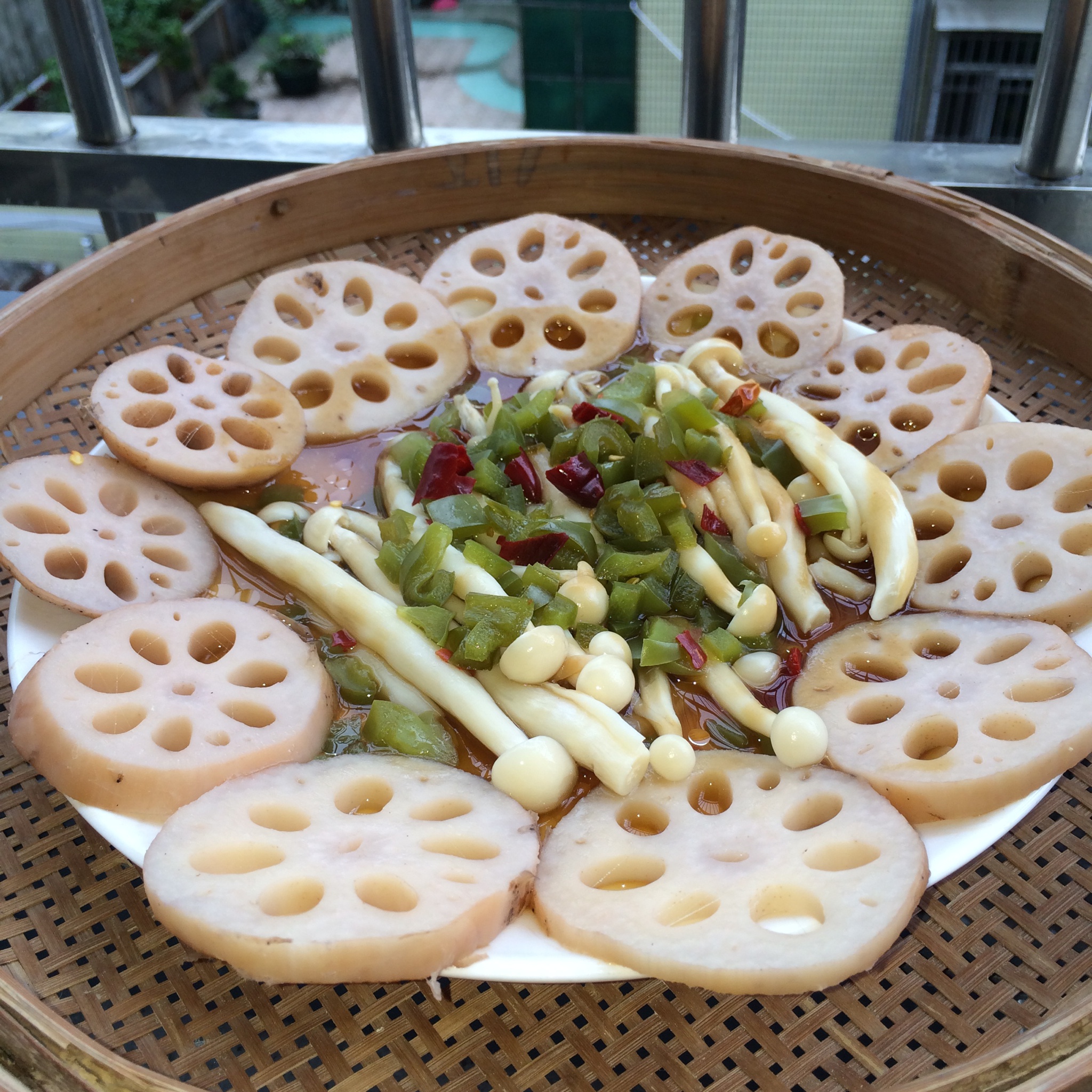剁椒金针菇
