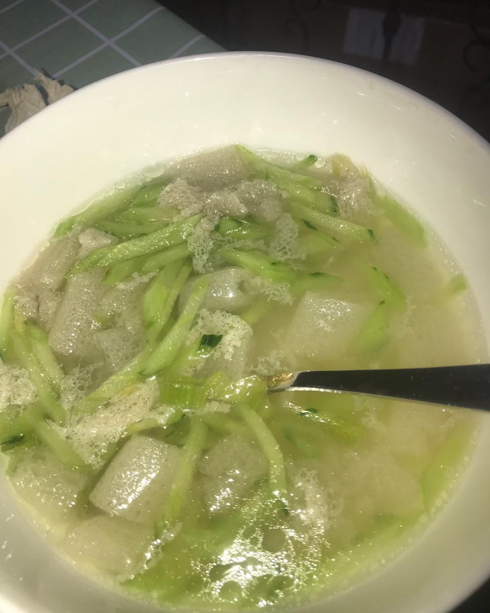 “鲜”美的减肥刮油快手汤：短裙竹荪黄瓜汤