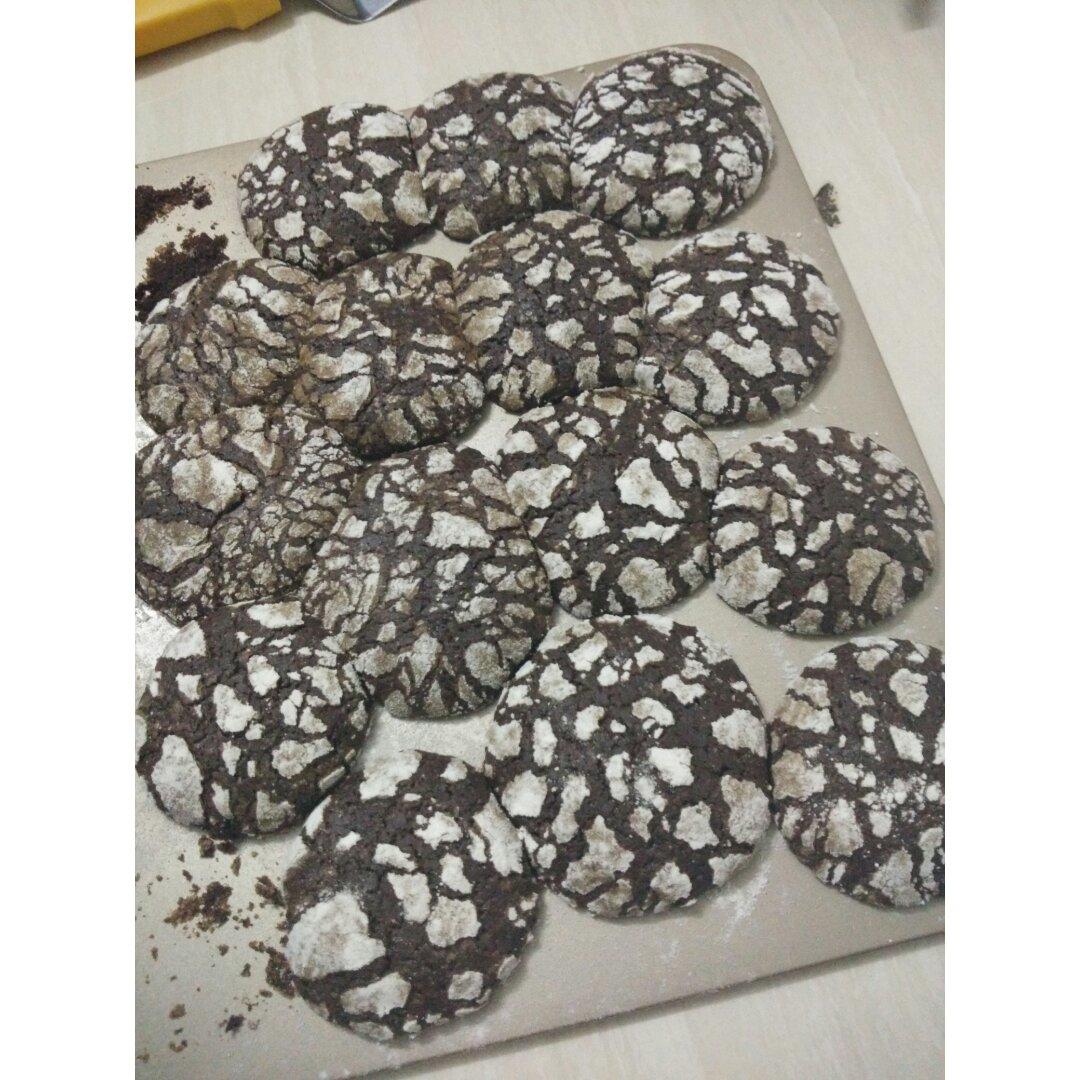 裂纹巧克力饼干