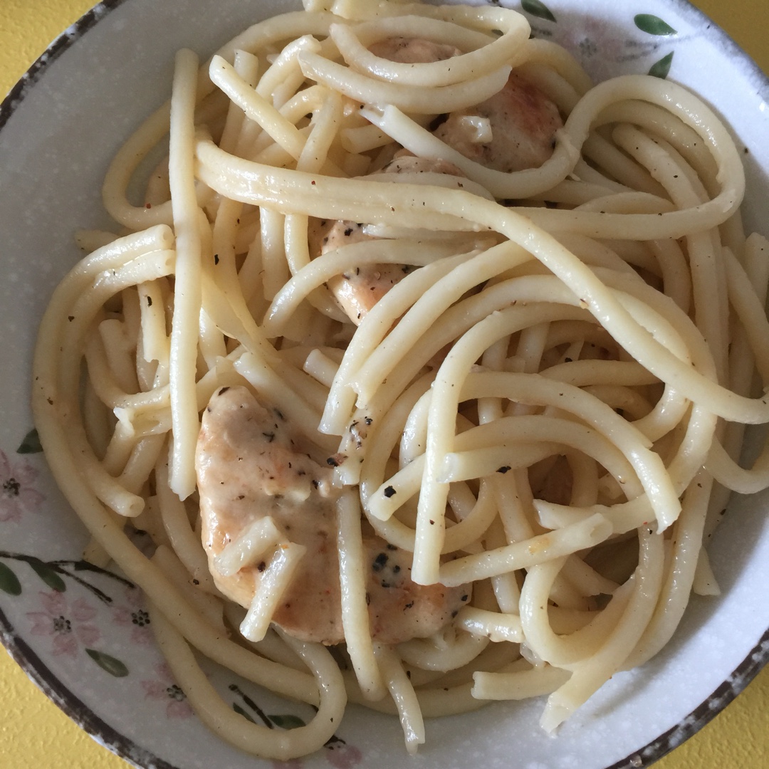 奶油培根意面