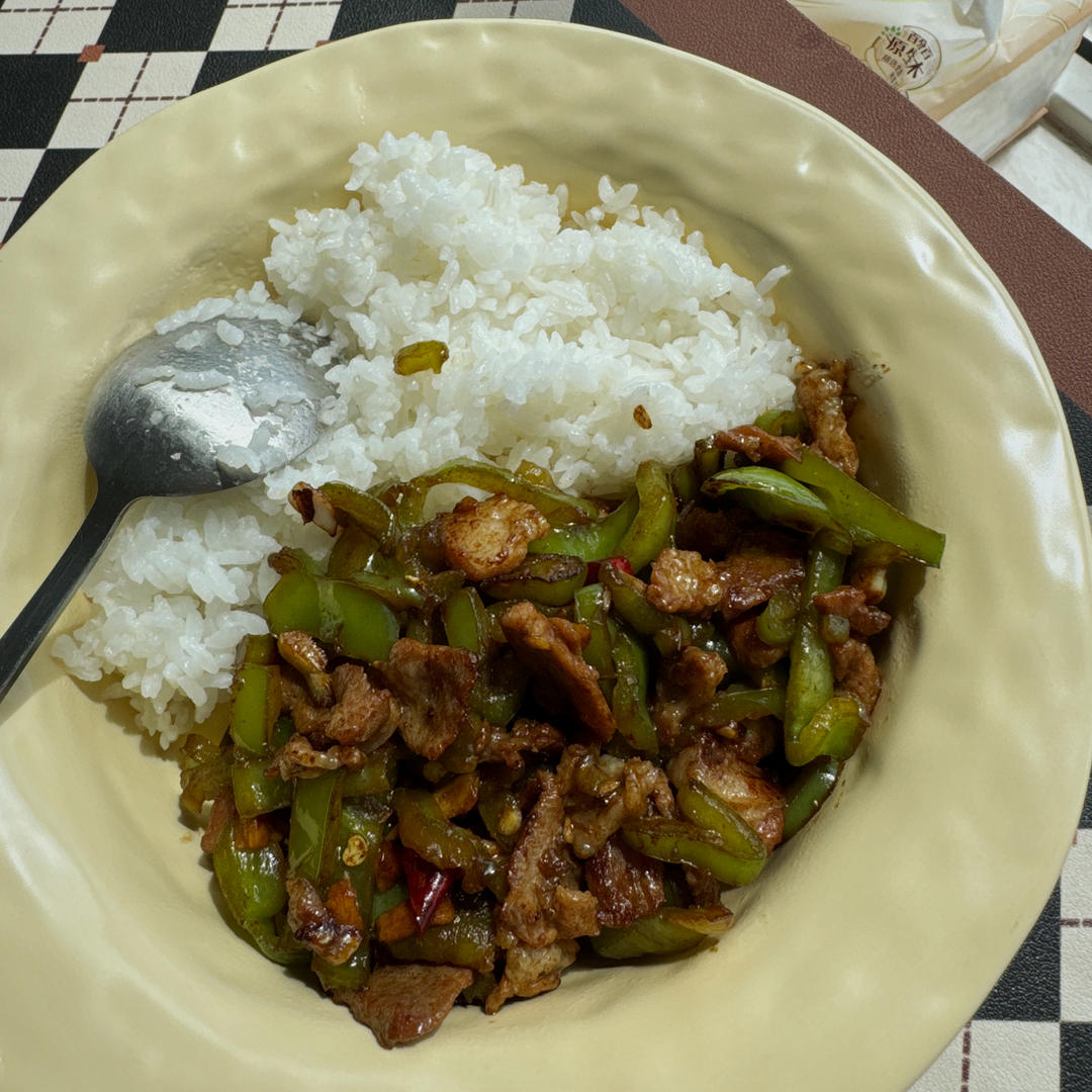 青椒炒肉丝