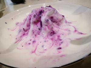 宝宝的第一个冰激凌，紫薯酸奶杯。的做法 步骤3