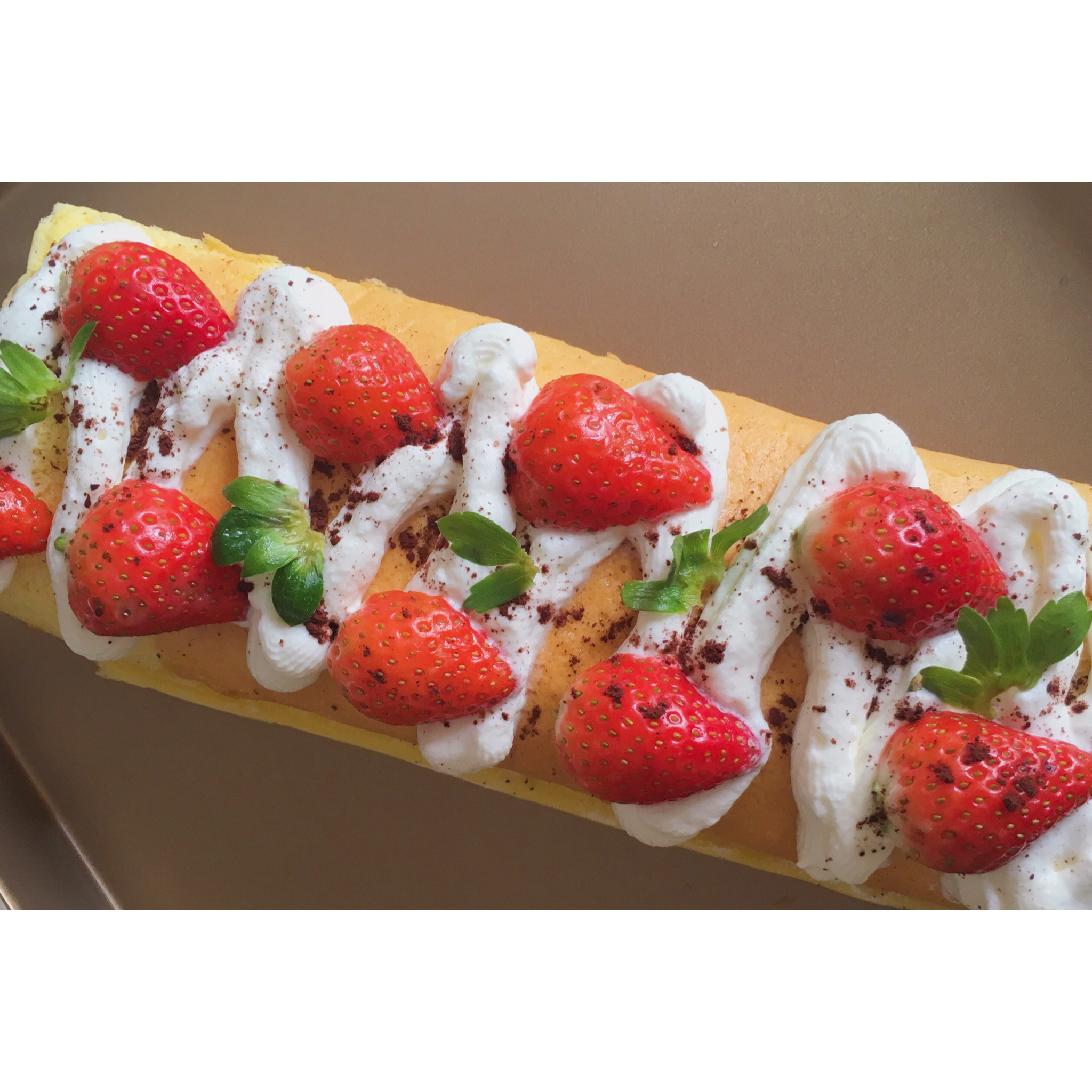 烫面草莓蛋糕卷