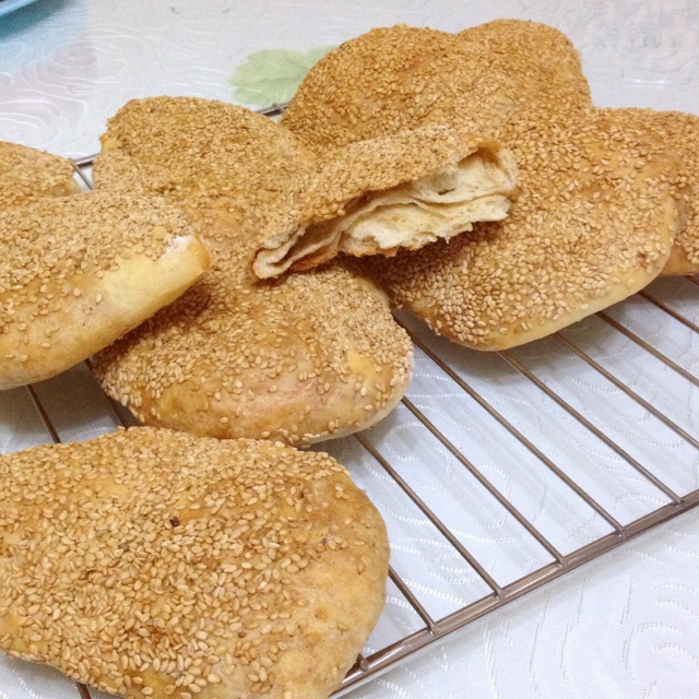 麻酱蟹壳烧饼