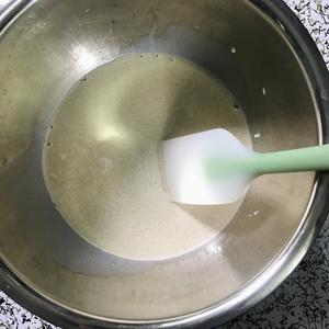 牛奶面包【电动打蛋器揉面+空气炸锅烤】的做法 步骤1