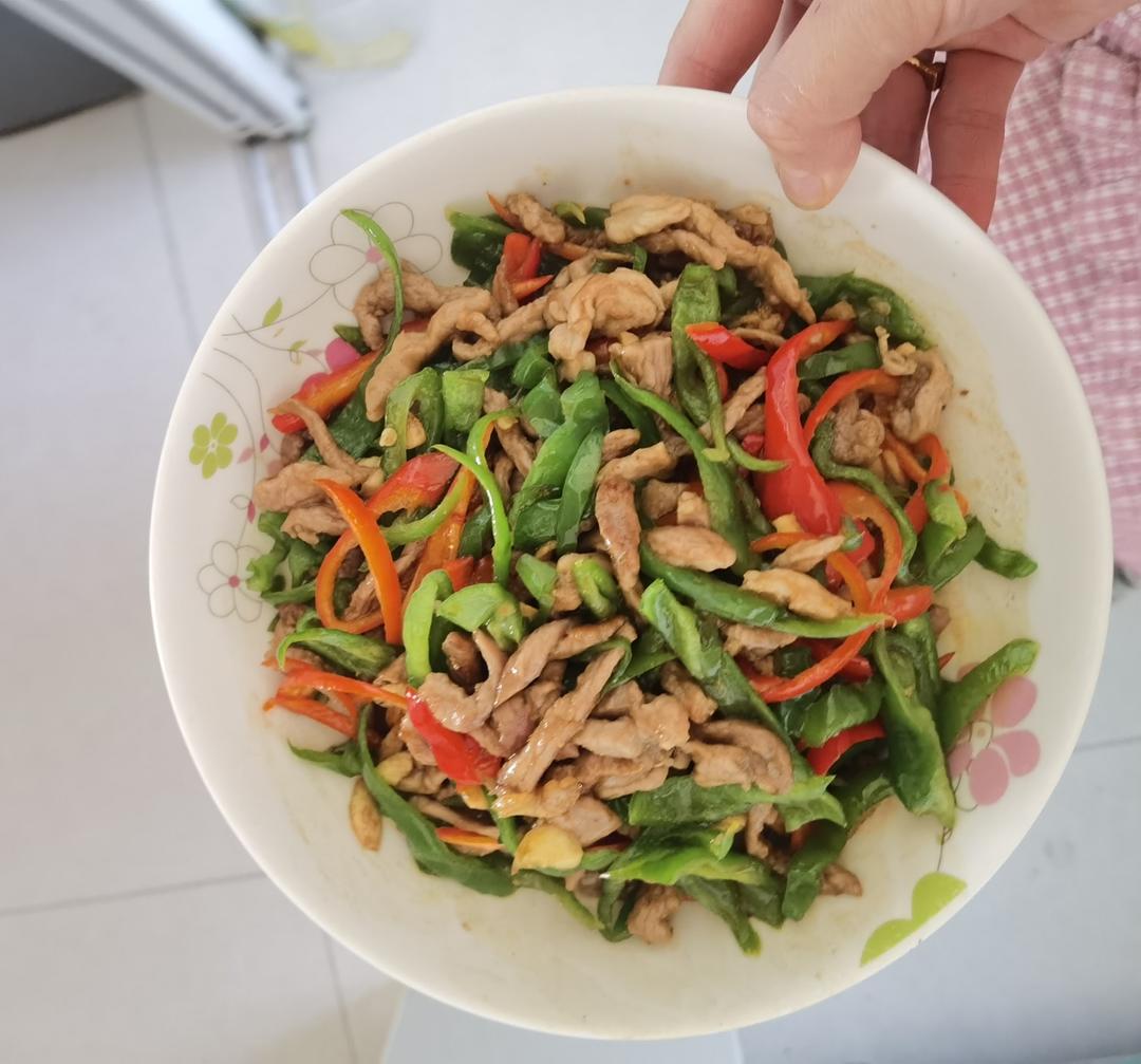 ‼️好吃到舔盘的青椒肉丝盖浇饭
