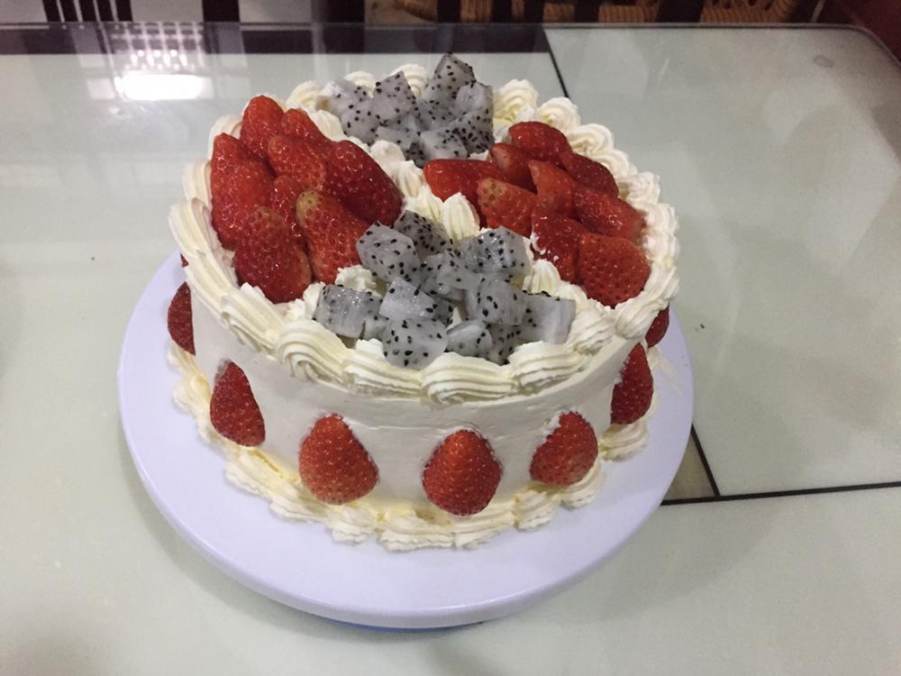 欣9970做的8寸水果生日蛋糕