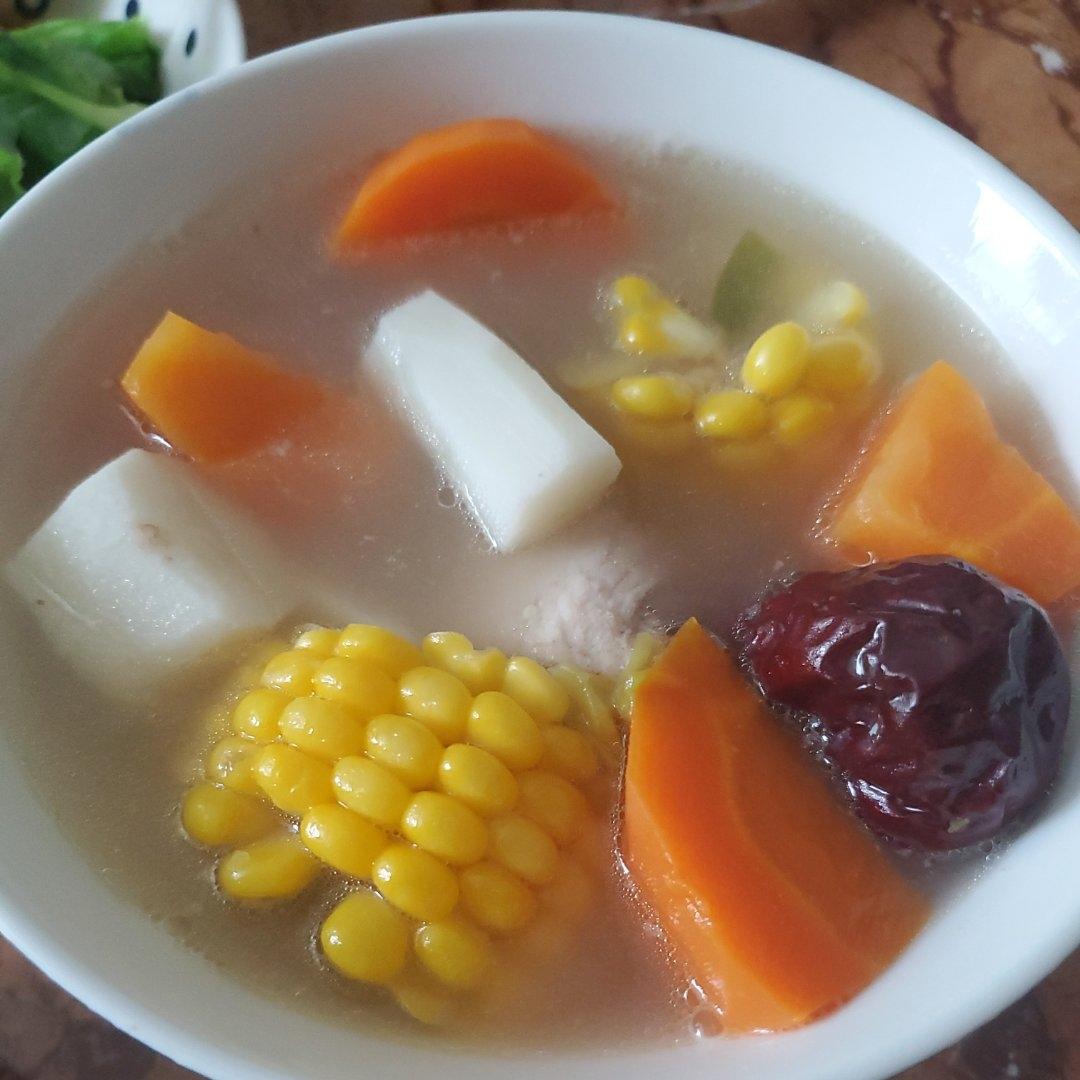 连吃三碗的玉米山药排骨汤