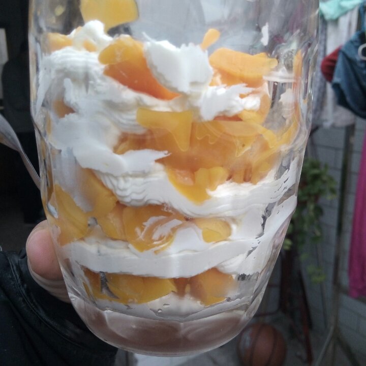 奶油水果杯