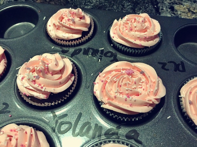 奶油糖霜纸杯蛋糕