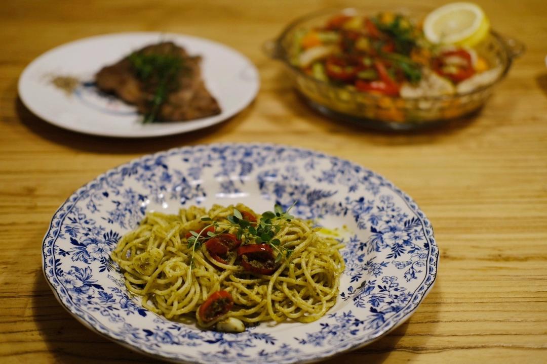 几分钟搞定pesto spaghetti青酱和青酱意面一起搞定