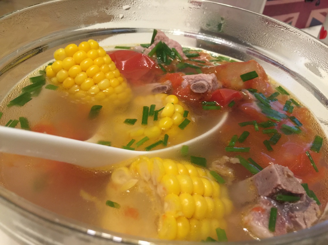 番茄土豆玉米排骨汤