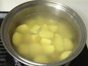 玉米面地瓜粥的做法 步骤3