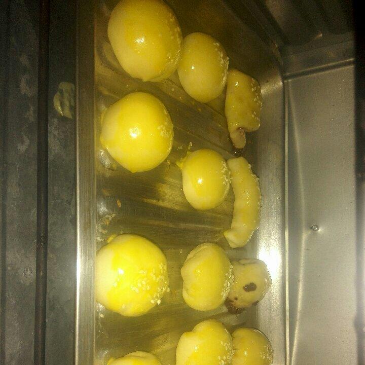 大人小孩都爱不释口的【蜂蜜牛奶小餐包】