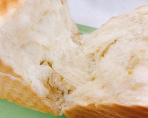 面包机也能做出绵软拉丝的吐司(以松下105为例)的做法 步骤22