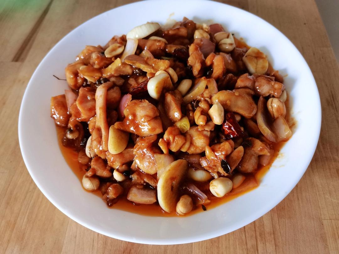 厨师长教你: “宫保鸡丁”的川味正宗做法, 一看就有食欲, 收藏了