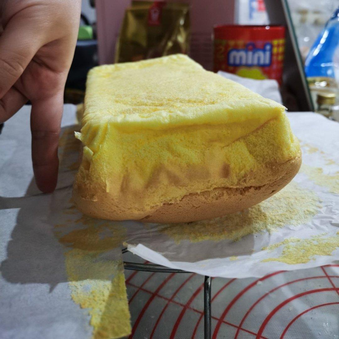 堪比柯基屁股
爆浆芝士🧀古早蛋糕