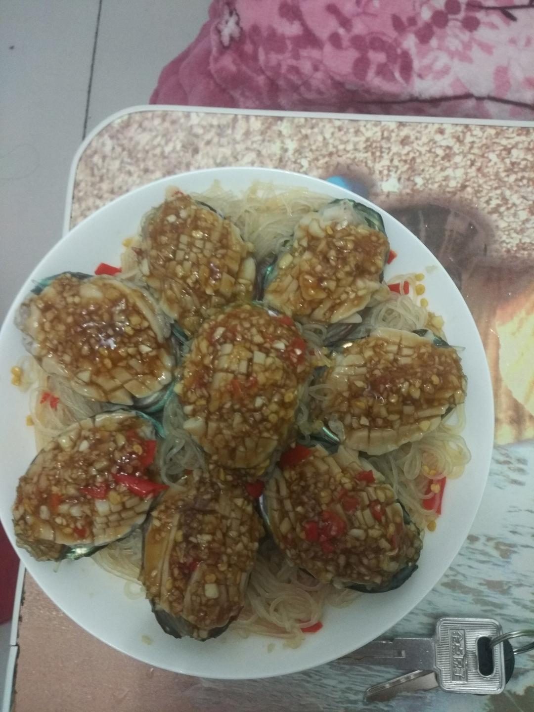 蒜蓉粉丝蒸鲍鱼