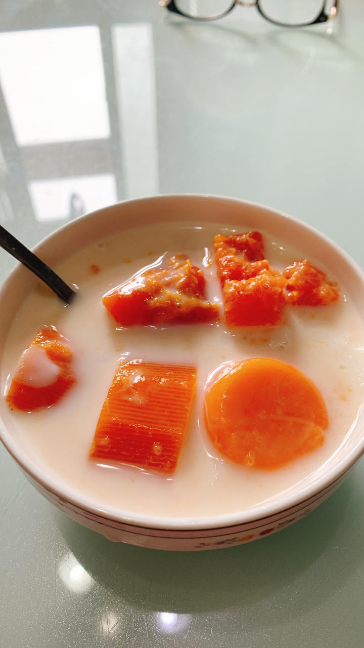 木瓜炖牛奶