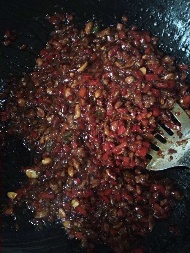 奶奶祖传秘制超香牛肉辣椒酱-下饭必备！