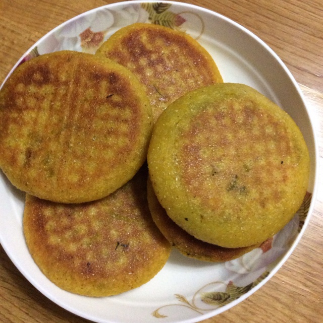 雪羽_8hvn做的菜馅饼子