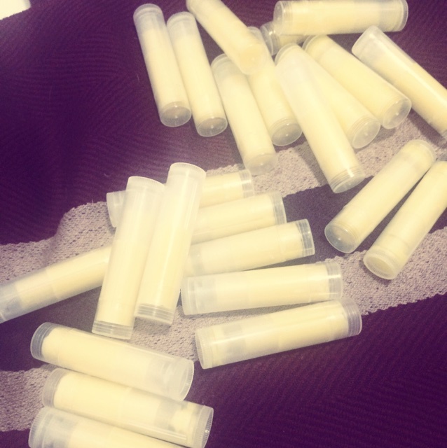 自制无添加润唇膏