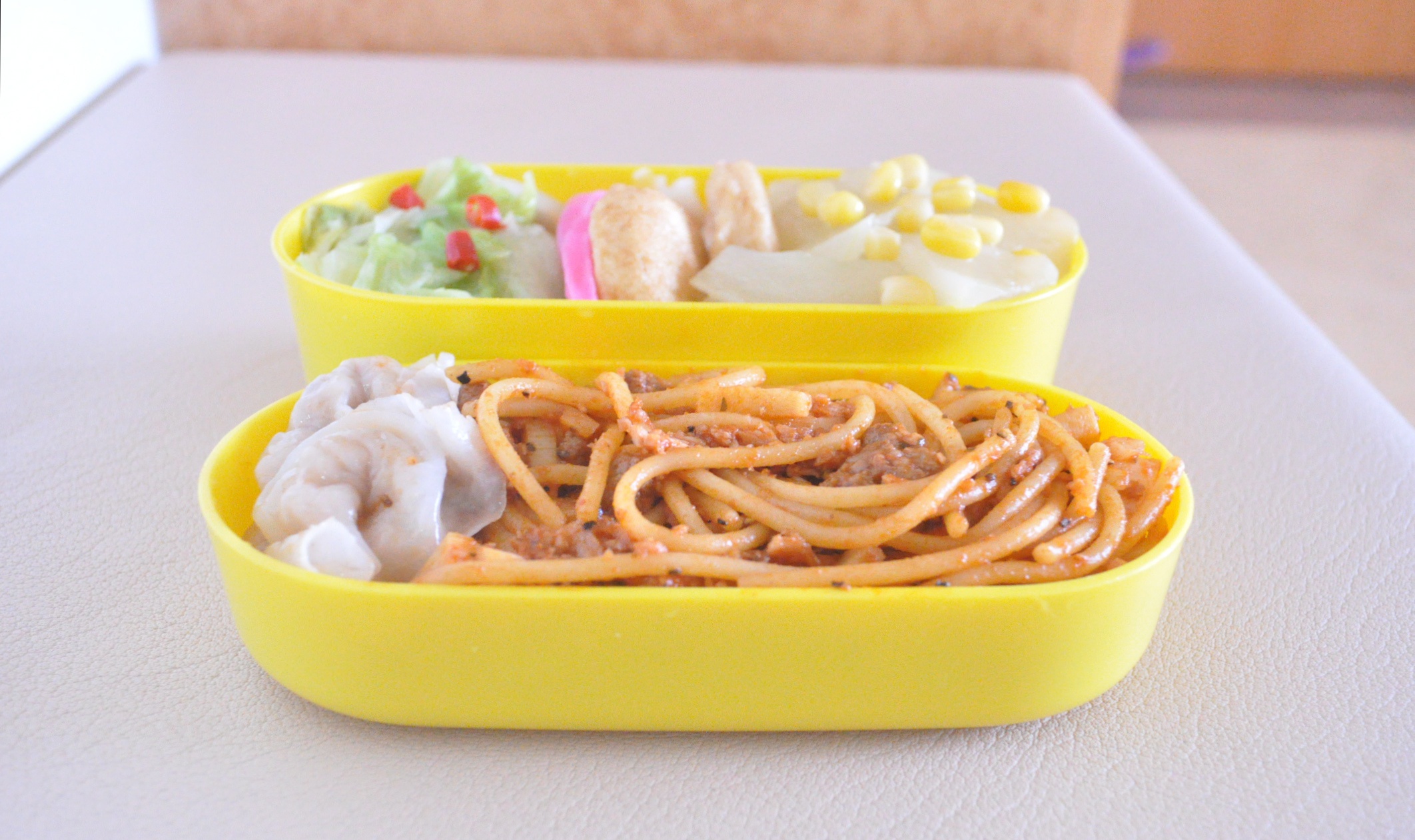 来个谱放午餐盒