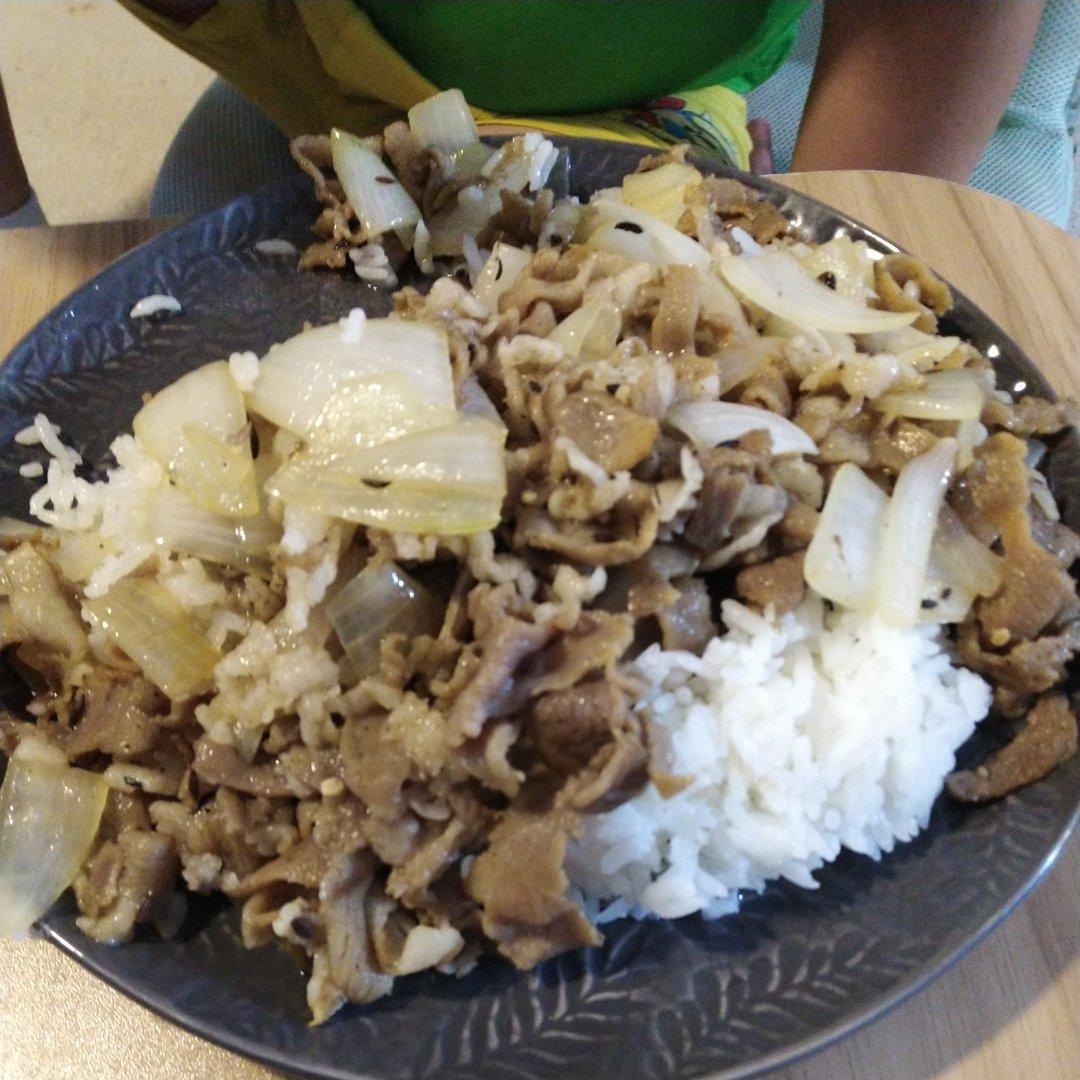 洋葱孜然羊肉