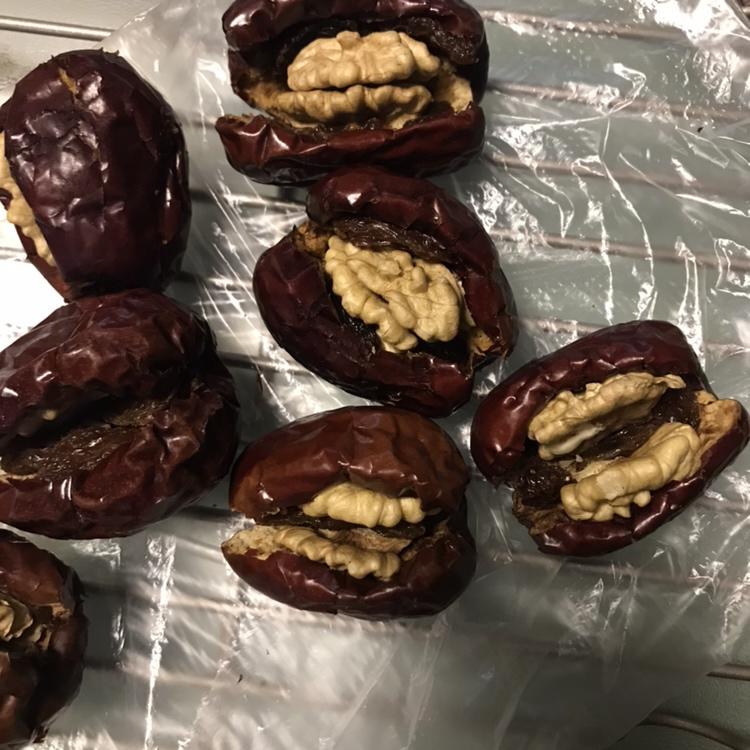 慢工手作枣夹琥珀核桃