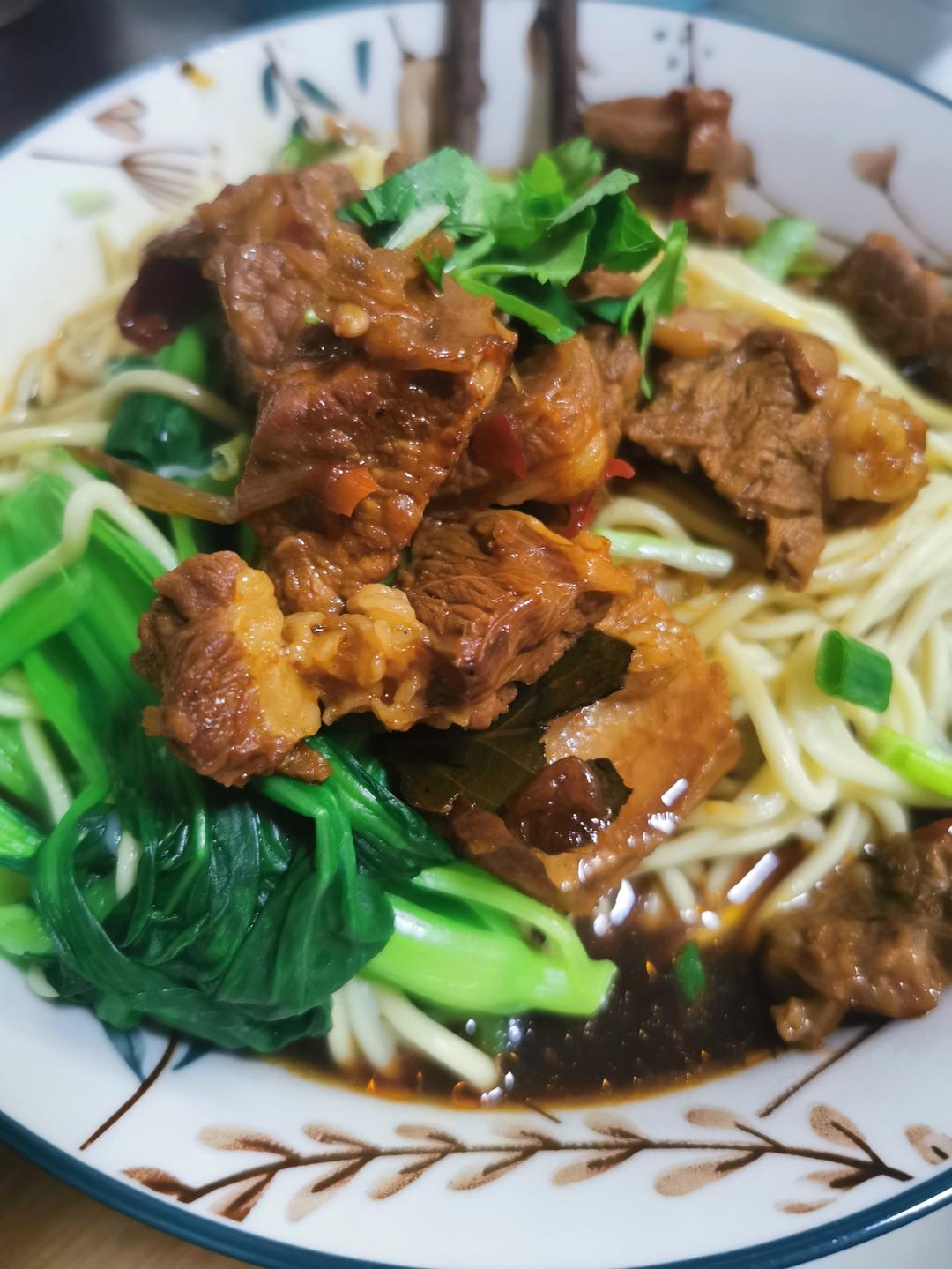 红烧牛肉面