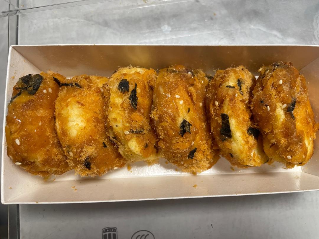可以吃8个的肉松小贝
