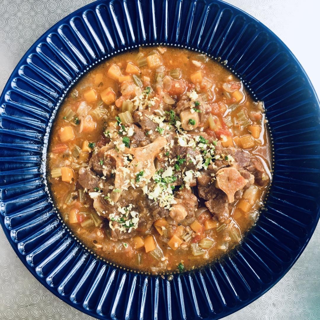 【意大利🇮🇹食谱】米兰烩牛膝 Osso Buco Milanese