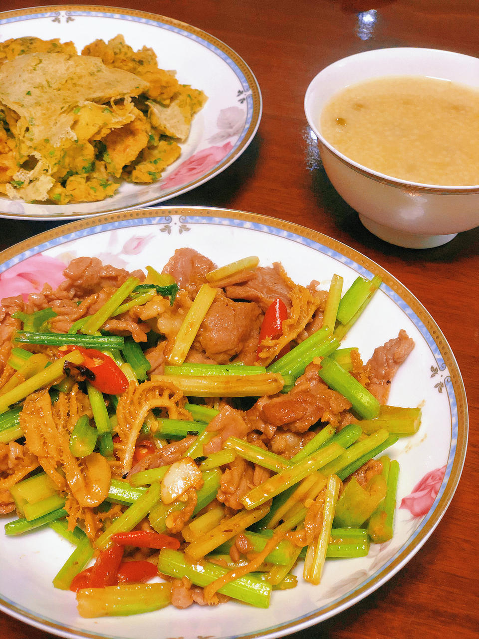 芹菜牛肉
