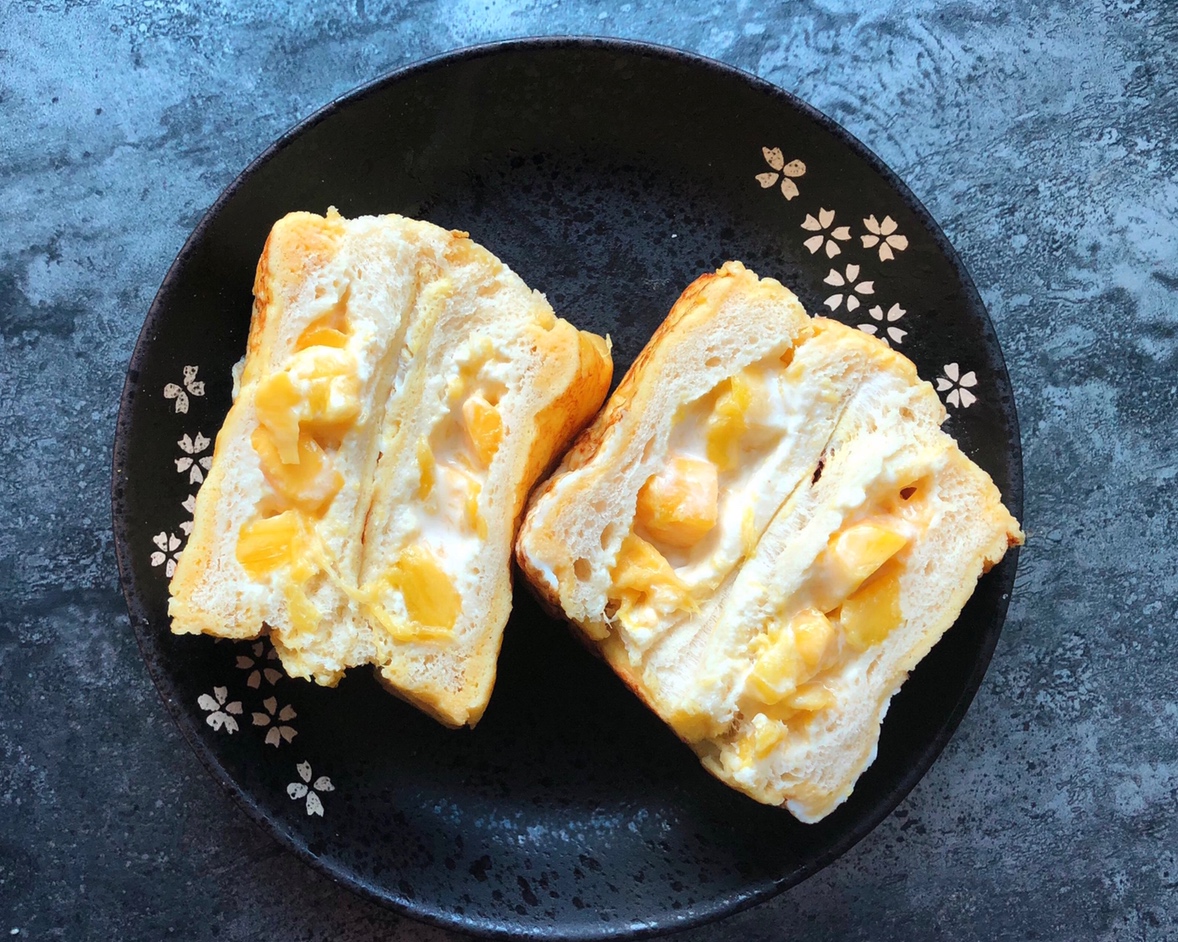芒果🥭酸奶三明治的做法