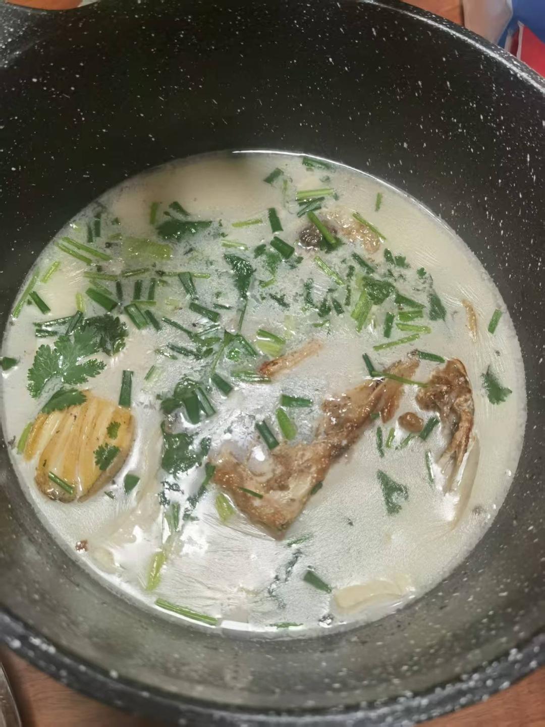 鱼头豆腐汤