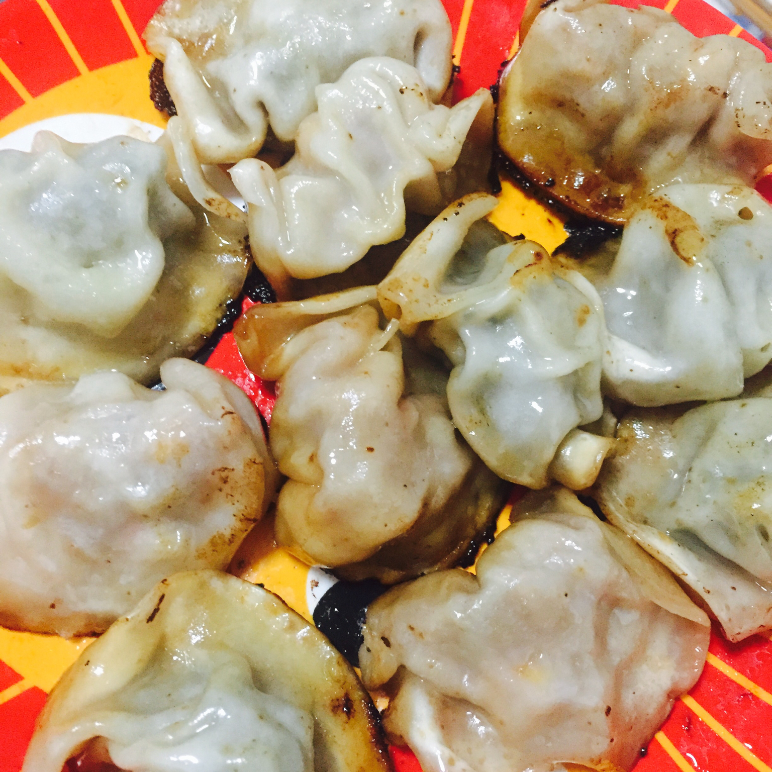 速冻水饺吃腻了吗~变锅贴吧(๑´ڡ`๑)