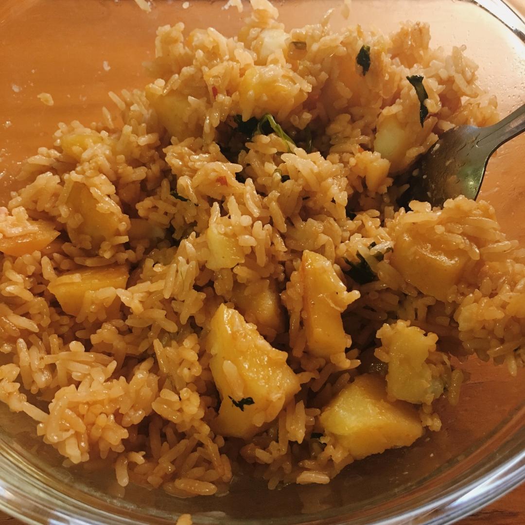 土豆焖饭（电饭锅版）