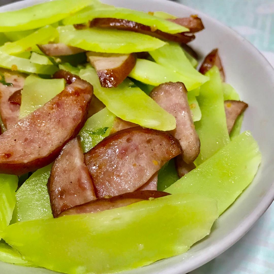 莴笋炒肉片