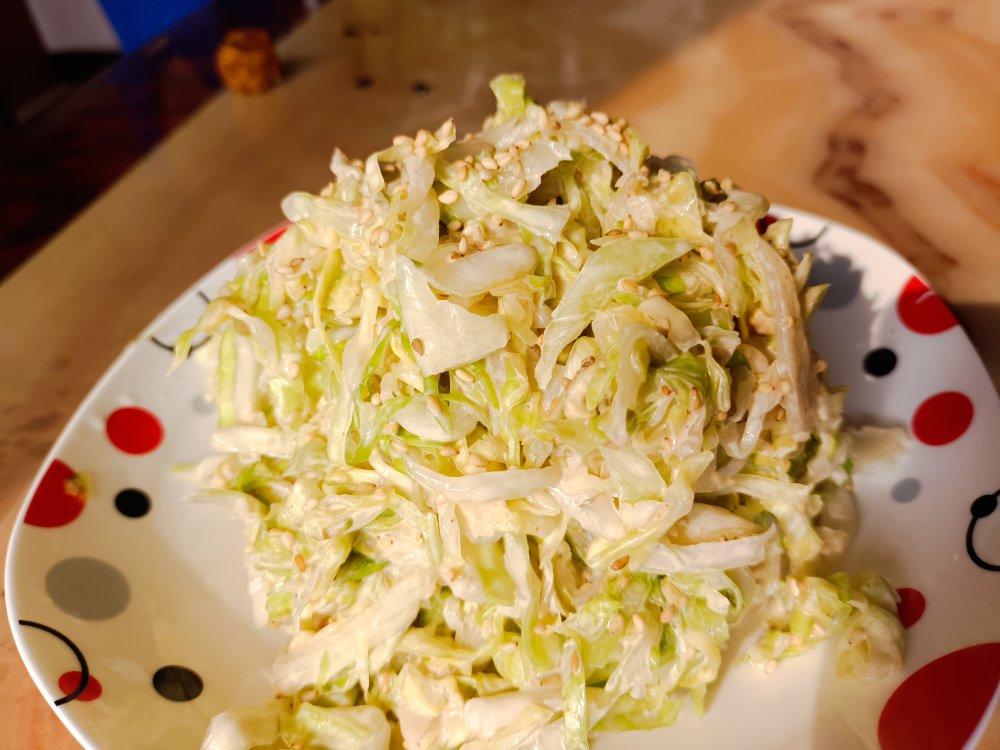 居酒屋的热门凉拌菜：无限卷心菜