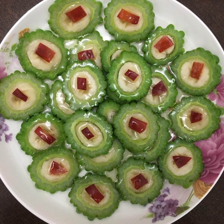 清爽凉菜——苦瓜酿香蕉